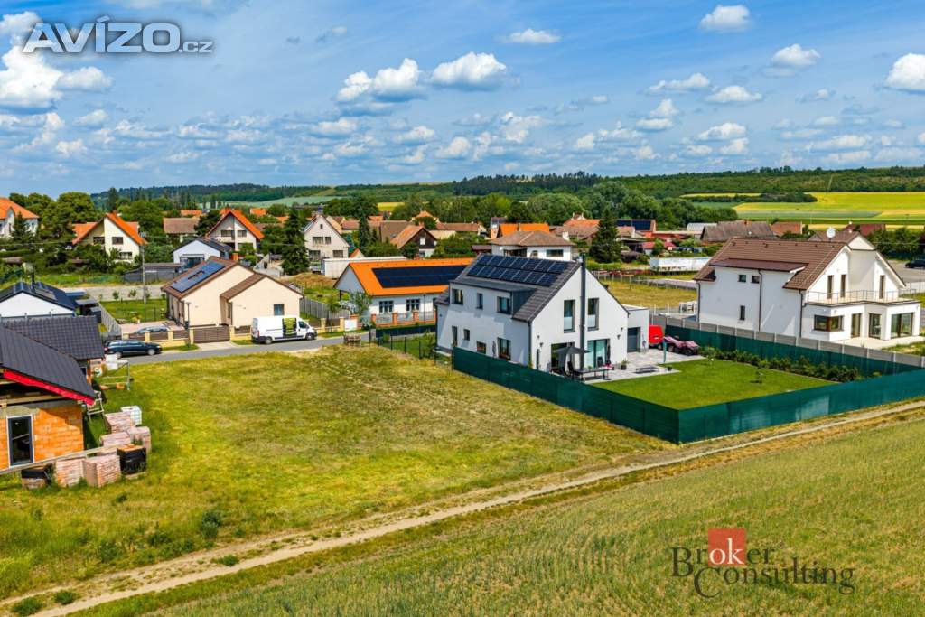 Prodej stavebního pozemku 827 m², Nedomice