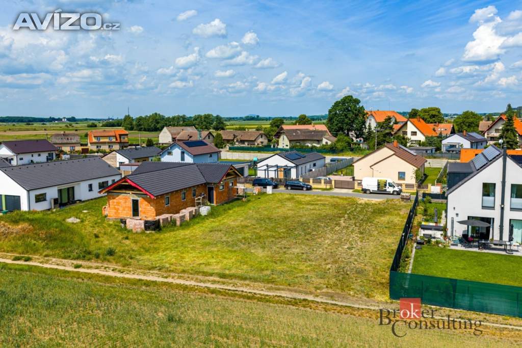 Foto inzerátu Prodej stavebního pozemku 827 m², Nedomice