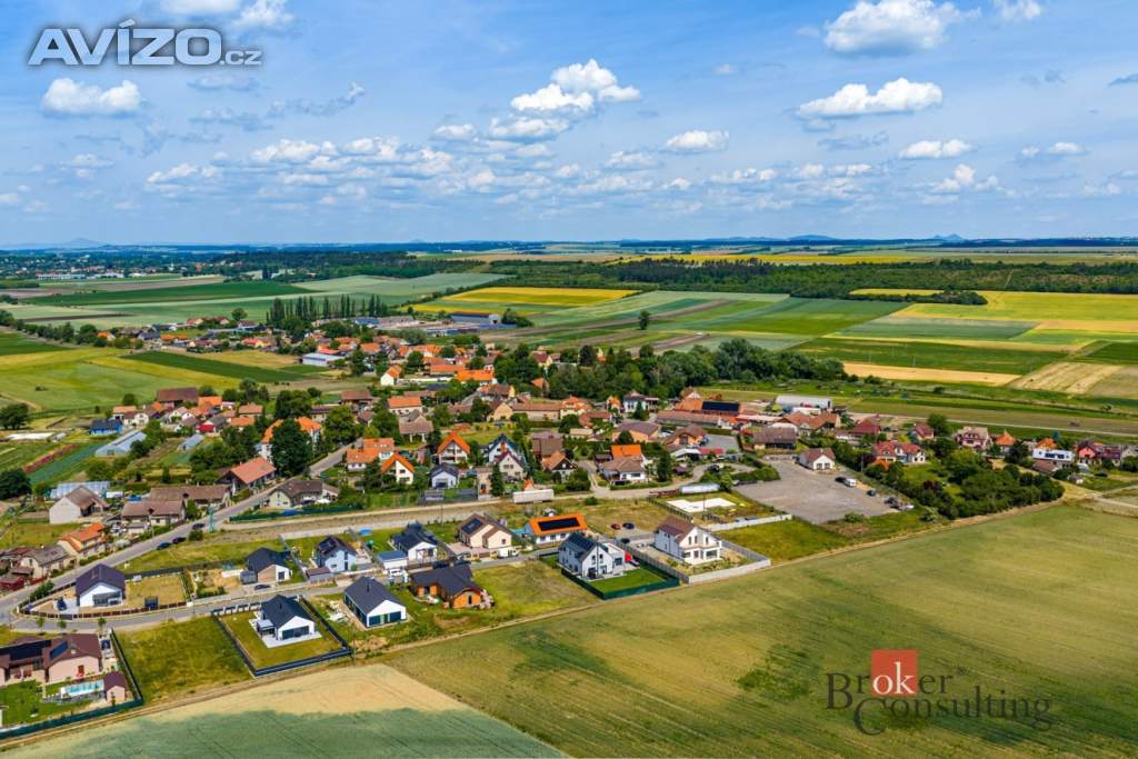 Foto inzerátu Prodej stavebního pozemku 827 m², Nedomice