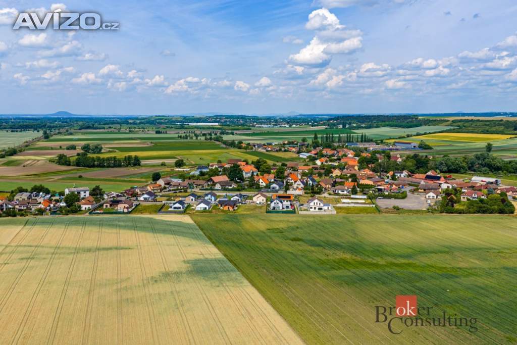 Foto inzerátu Prodej stavebního pozemku 827 m², Nedomice