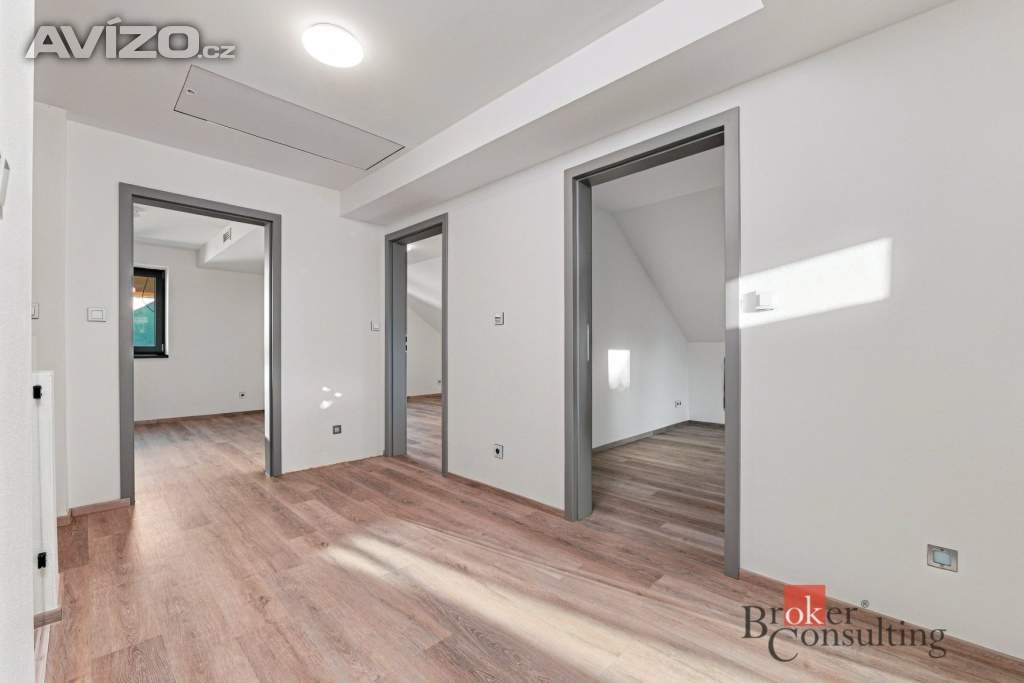 Foto inzerátu Prodej rodinného domu 146 m², Starý Plzenec