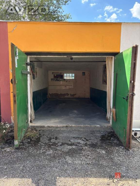 Foto inzerátu Prodej garáže 21 m², Jirkov