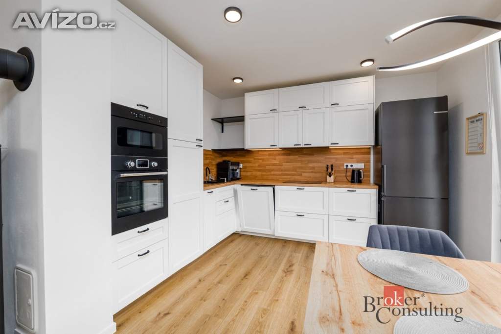 Pronájem bytu 4+kk 78 m², Vochov