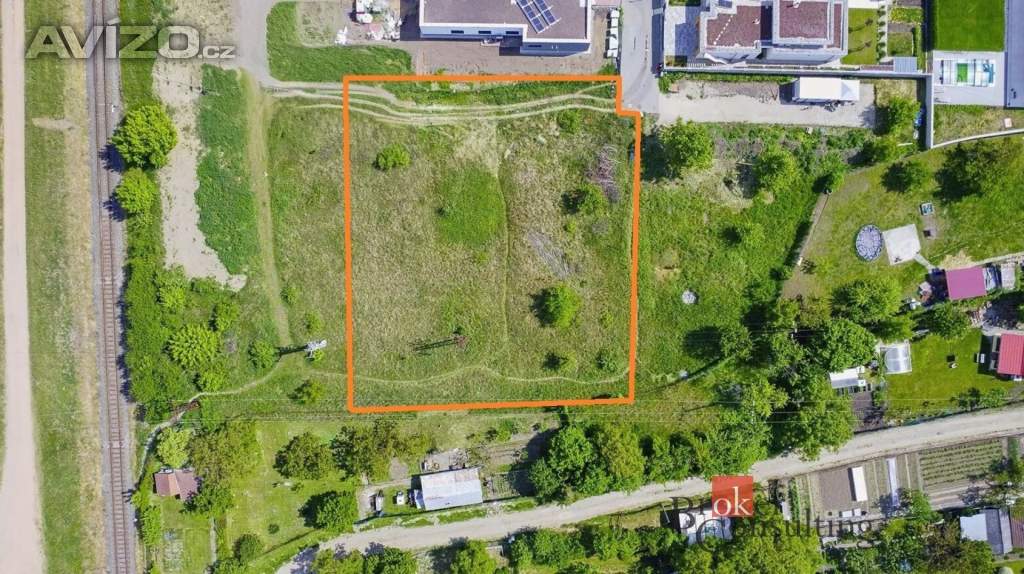 Prodej stavebního pozemku 2 015 m², Hodonín