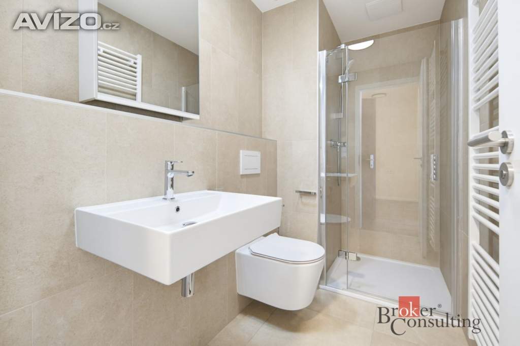 Foto inzerátu Pronájem bytu 1+kk 35 m², Hradec Králové