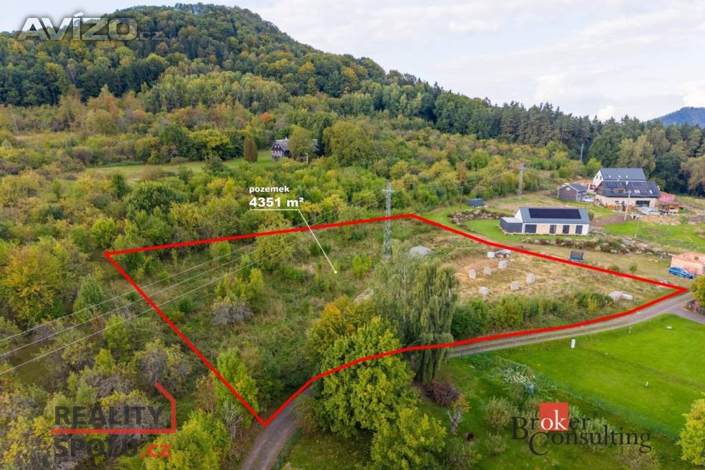 Prodej stavebního pozemku 4 351 m², Svojkov
