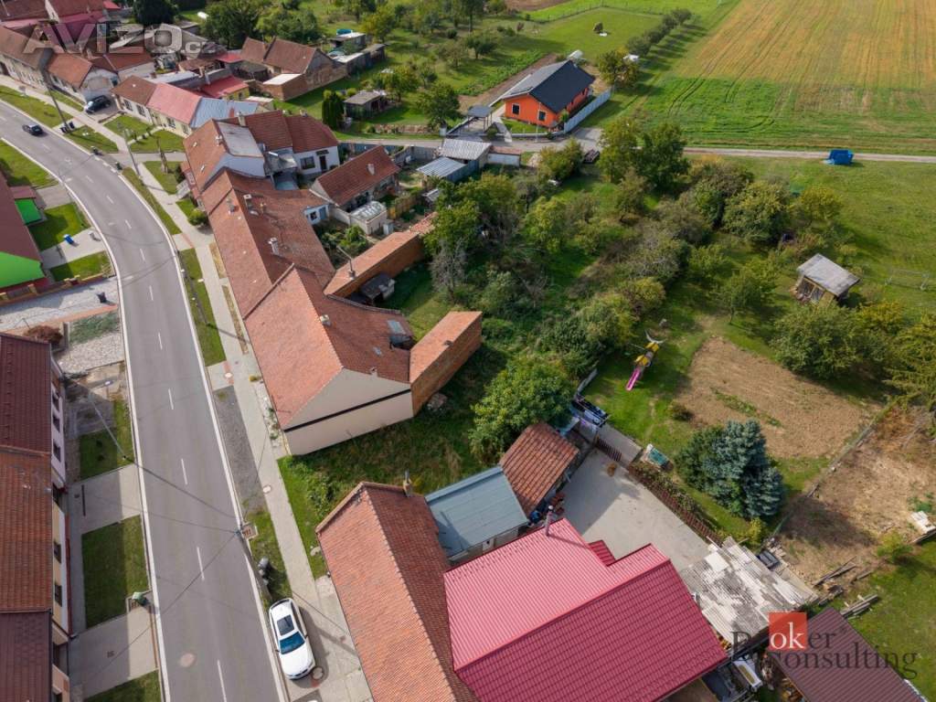 Foto inzerátu Prodej stavebního pozemku 811 m², Kozlany