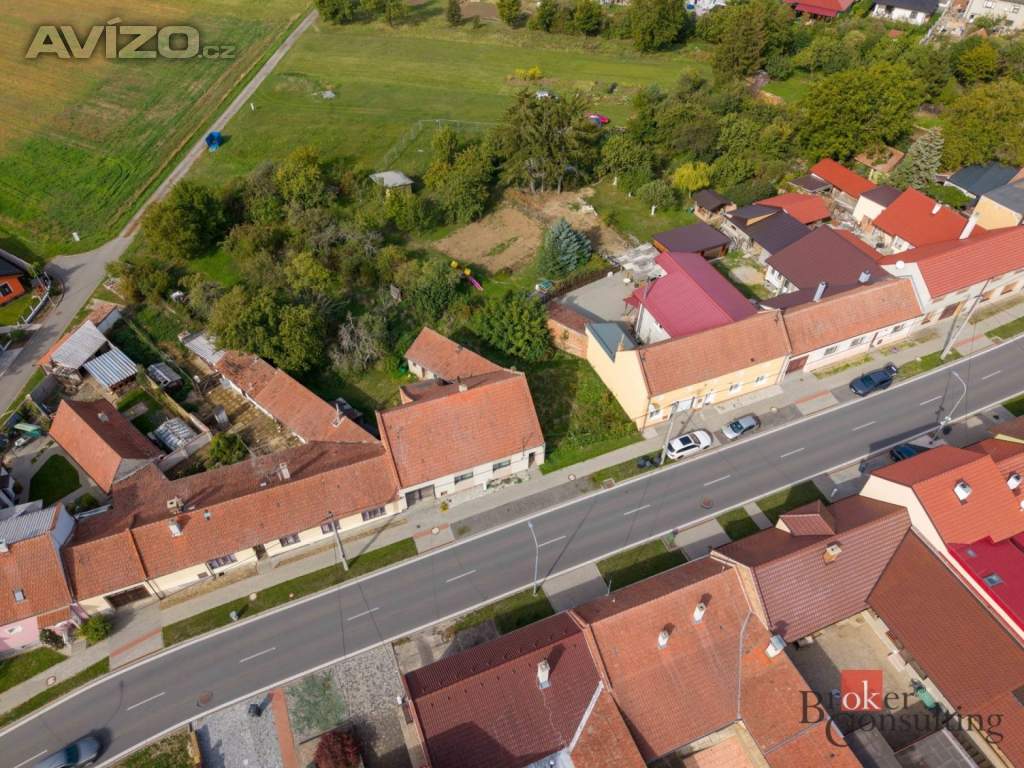 Foto inzerátu Prodej stavebního pozemku 811 m², Kozlany