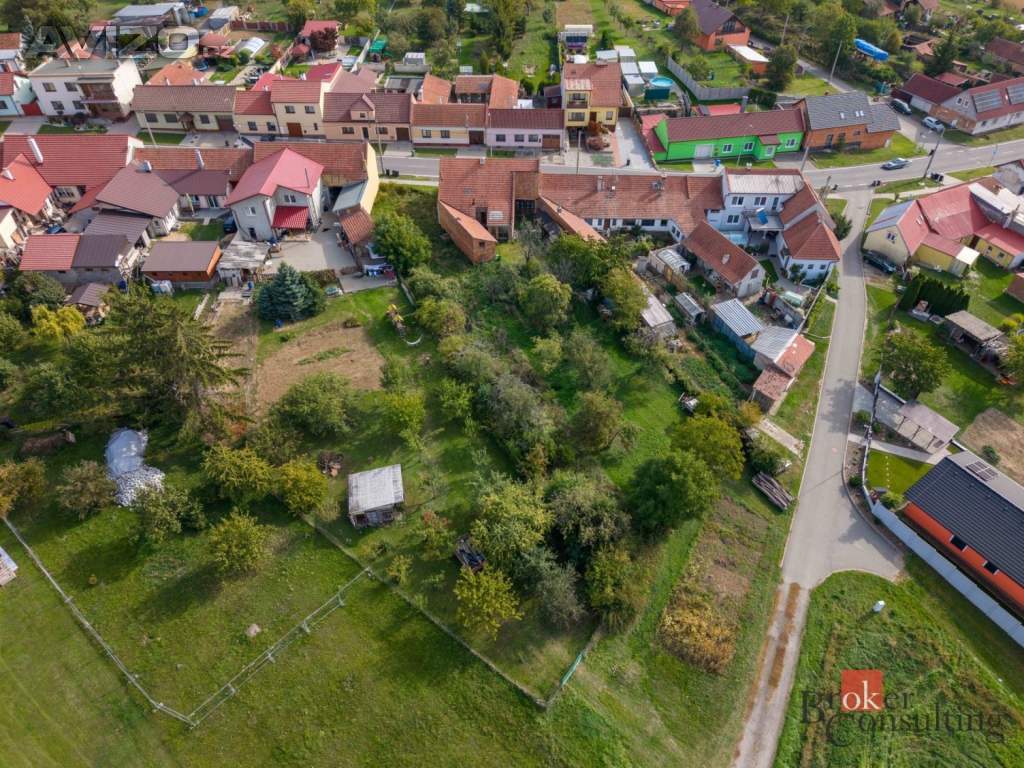 Foto inzerátu Prodej stavebního pozemku 811 m², Kozlany