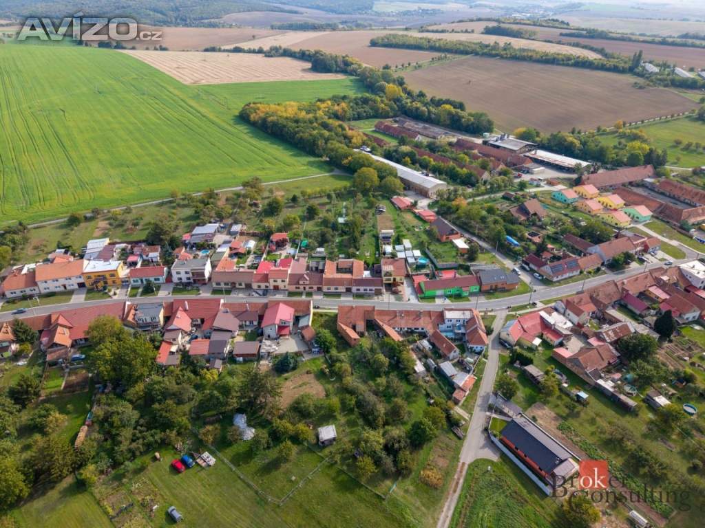 Foto inzerátu Prodej stavebního pozemku 811 m², Kozlany