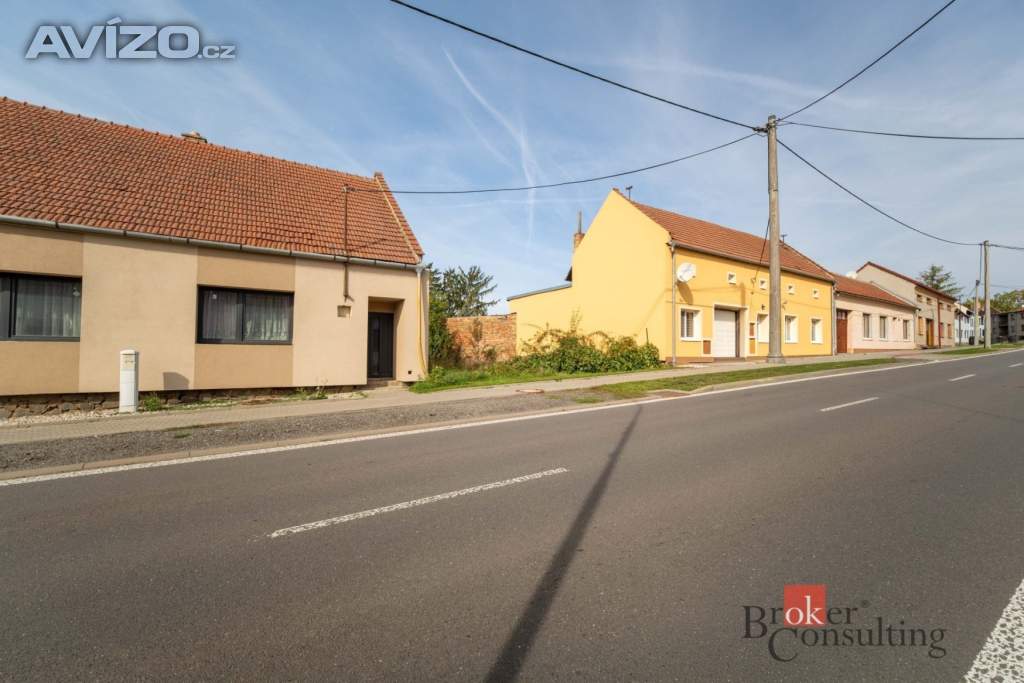 Foto inzerátu Prodej stavebního pozemku 811 m², Kozlany