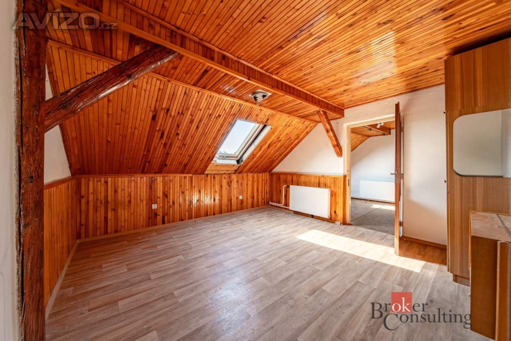Foto inzerátu Prodej rodinného domu 226 m², Bystřany