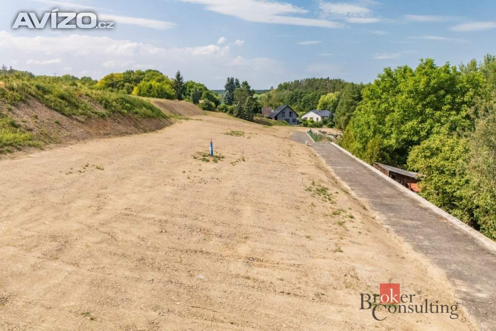 Foto inzerátu Prodej stavebního pozemku 6 411 m², Hromnice