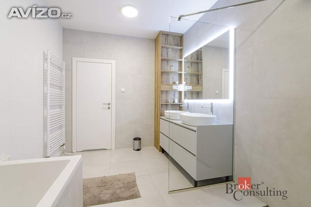 Foto inzerátu Prodej rodinného domu 400 m², Ostrava