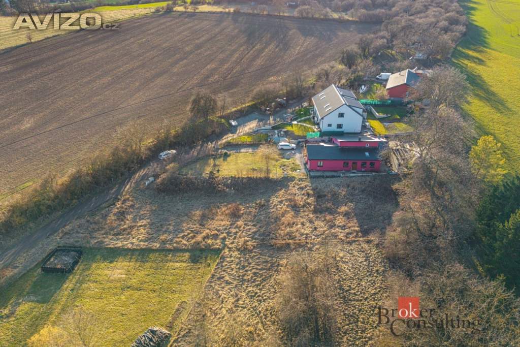 Foto inzerátu Prodej stavebního pozemku 1 328 m², Zvoleněves