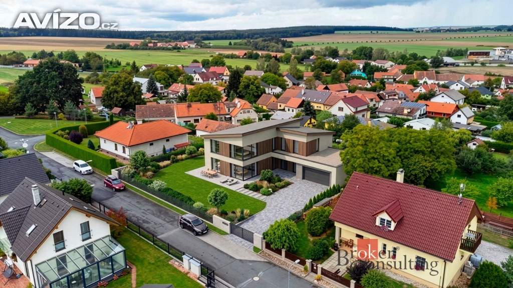 Foto inzerátu Prodej stavebního pozemku 1 036 m², Výrov