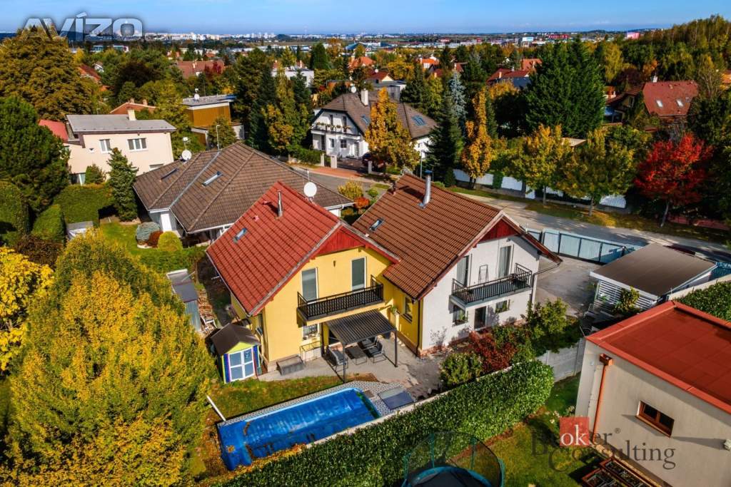 Prodej rodinného domu 196 m², Průhonice