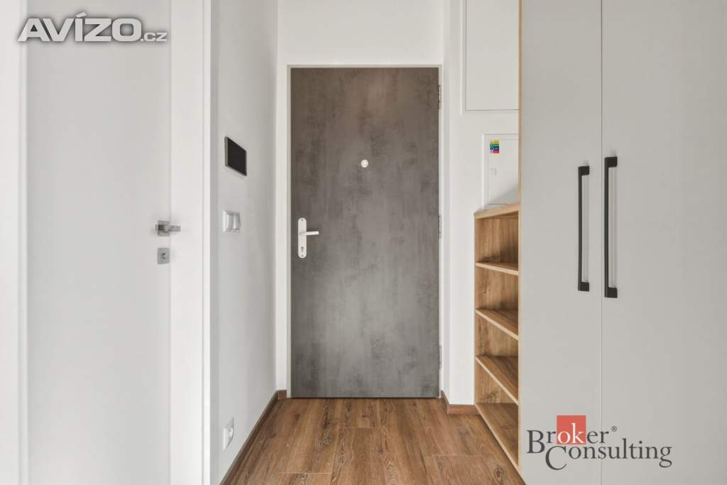 Foto inzerátu Pronájem bytu 1+kk 32 m², Hradec Králové