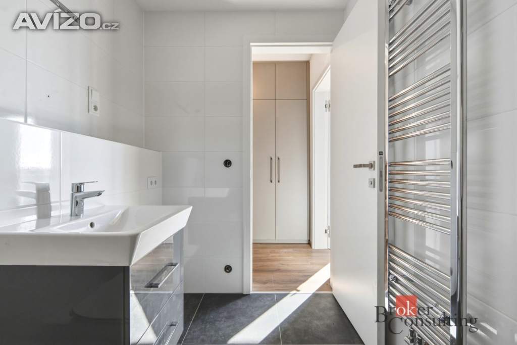 Foto inzerátu Pronájem bytu 1+kk 32 m², Hradec Králové