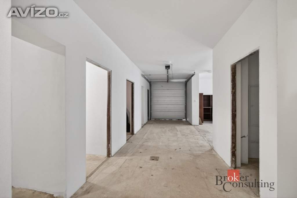 Foto inzerátu Prodej obchodního prostoru 488 m², Mlékojedy