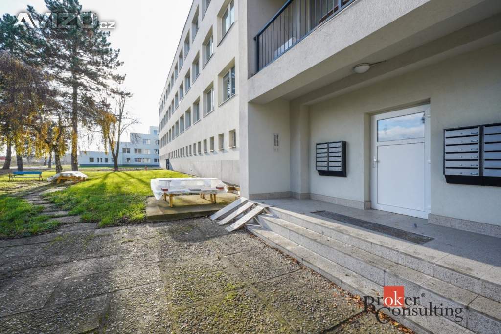 Foto inzerátu Prodej obchodního prostoru 488 m², Mlékojedy