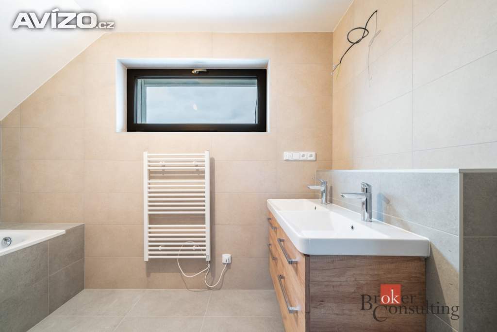 Foto inzerátu Prodej rodinného domu 164 m², Lovčice