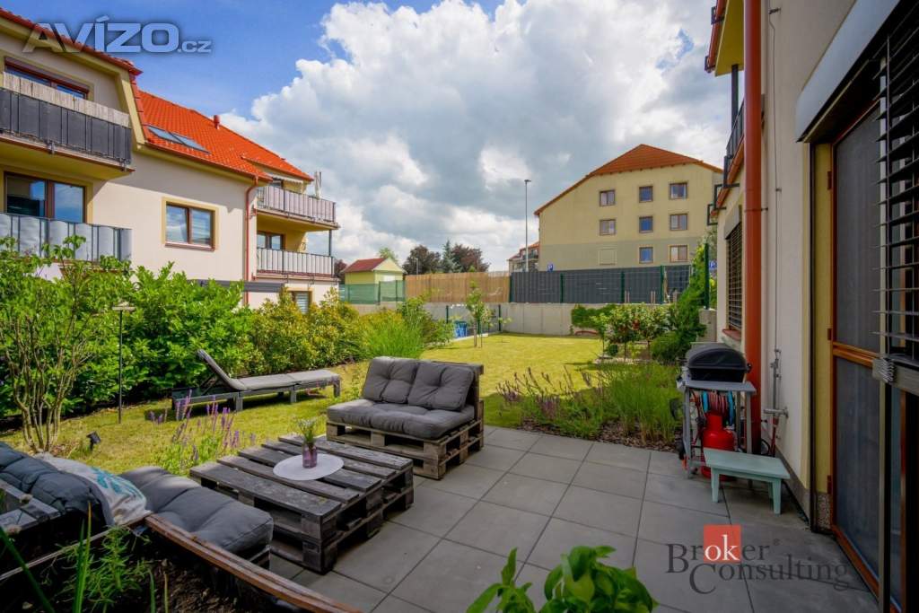 Prodej bytu 3+kk 78 m², Holubice