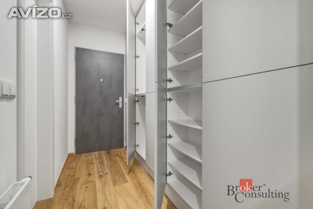 Foto inzerátu Pronájem bytu 1+kk 29 m², Hradec Králové