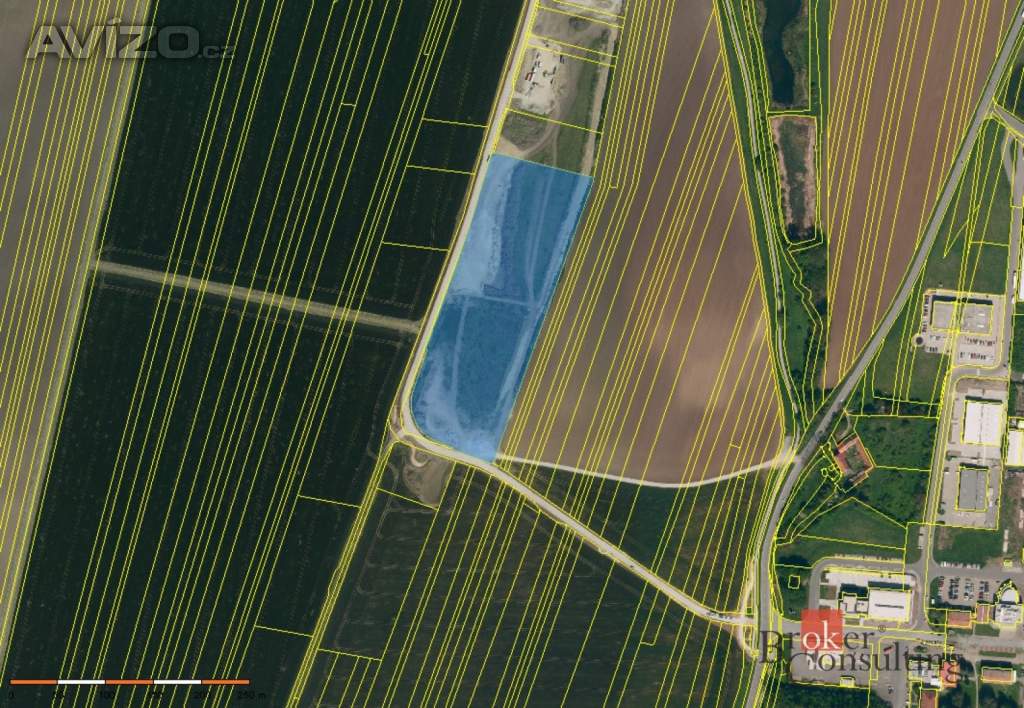 Foto inzerátu Prodej komerčního pozemku 10 000 m², Uherský Brod
