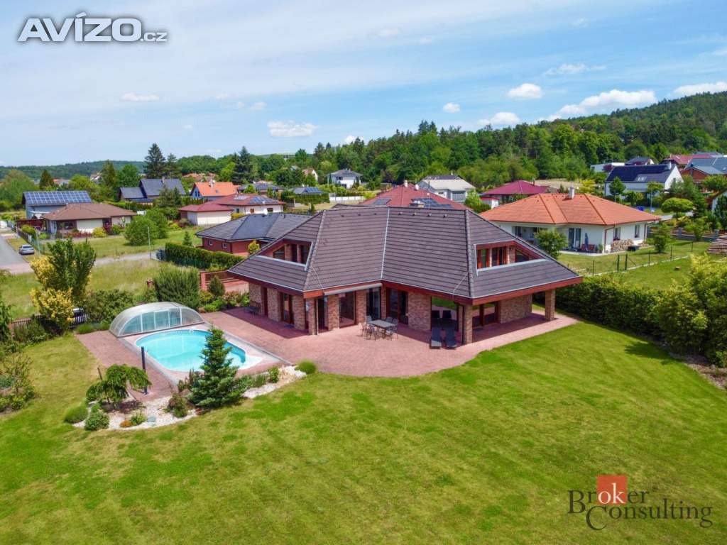 Foto inzerátu Prodej rodinného domu 372 m², Štěnovice