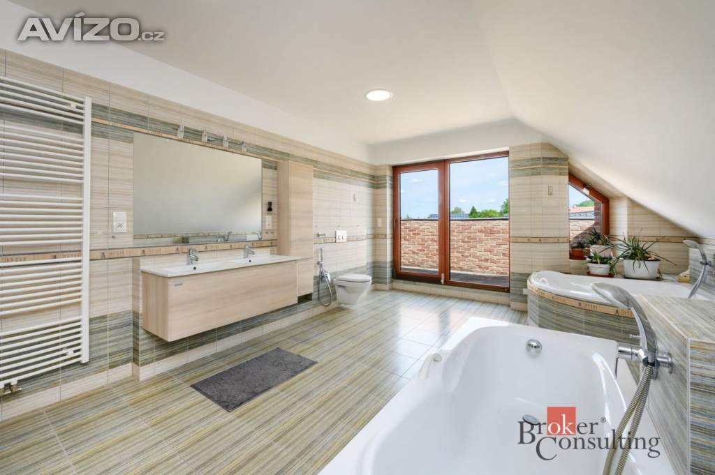 Foto inzerátu Prodej rodinného domu 372 m², Štěnovice