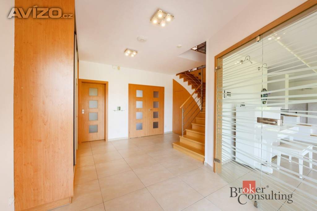 Foto inzerátu Prodej rodinného domu 372 m², Štěnovice