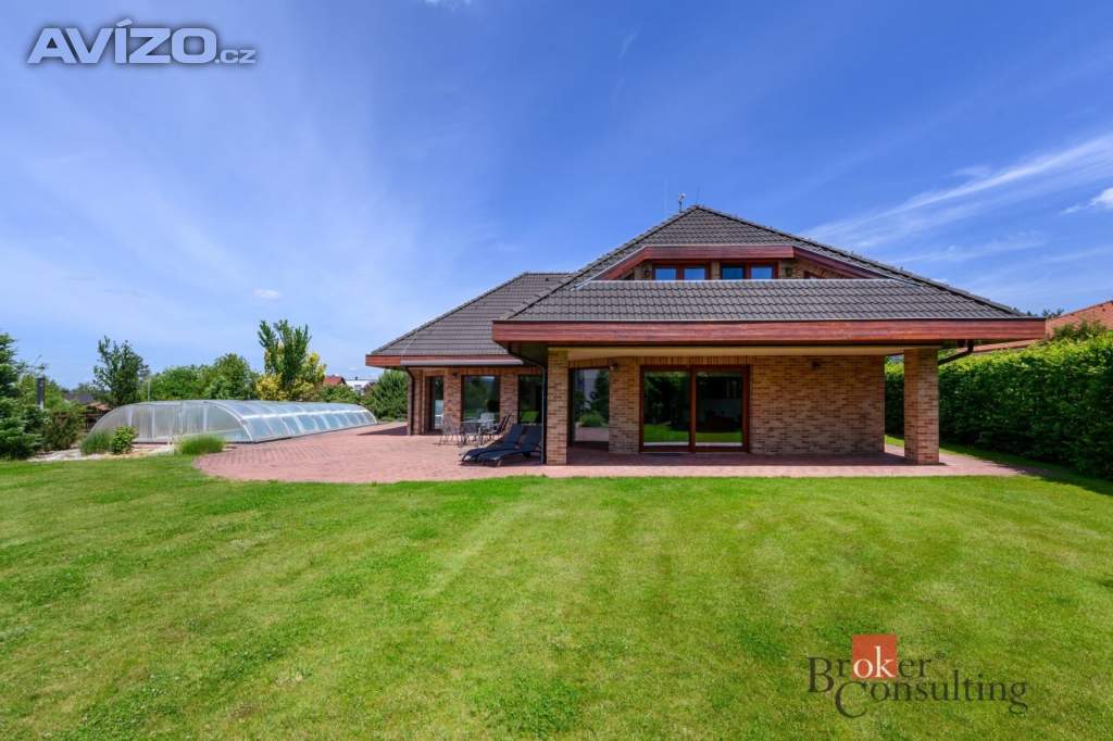 Foto inzerátu Prodej rodinného domu 372 m², Štěnovice