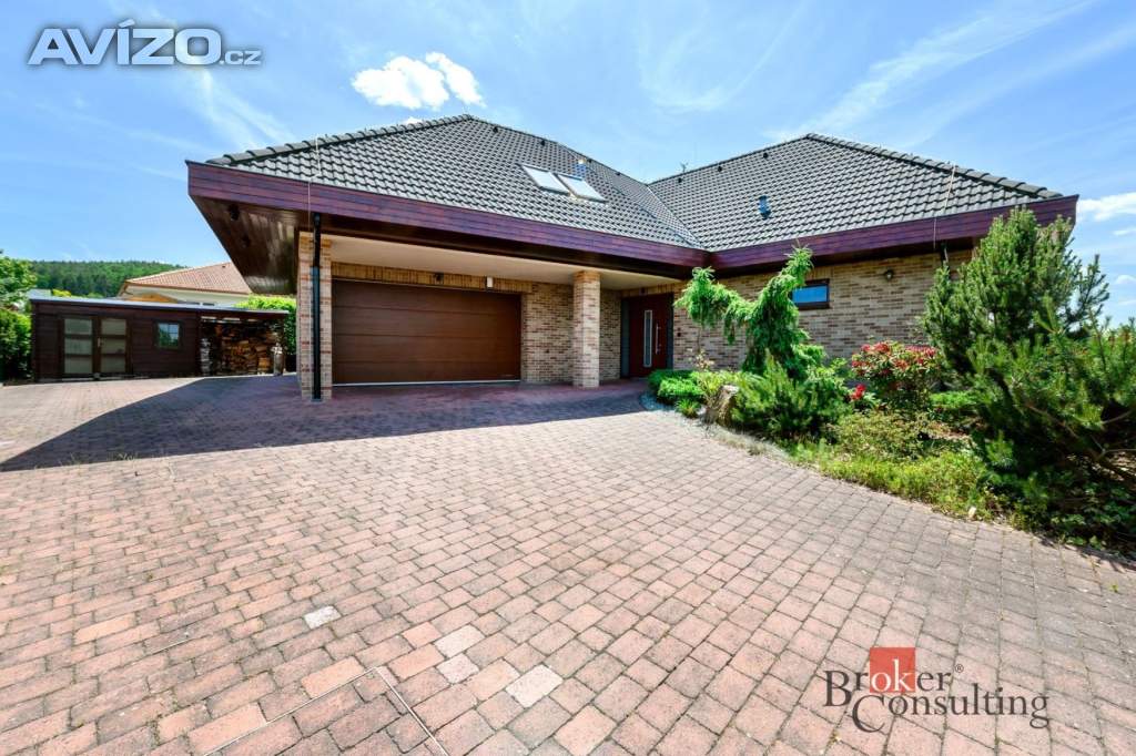 Foto inzerátu Prodej rodinného domu 372 m², Štěnovice