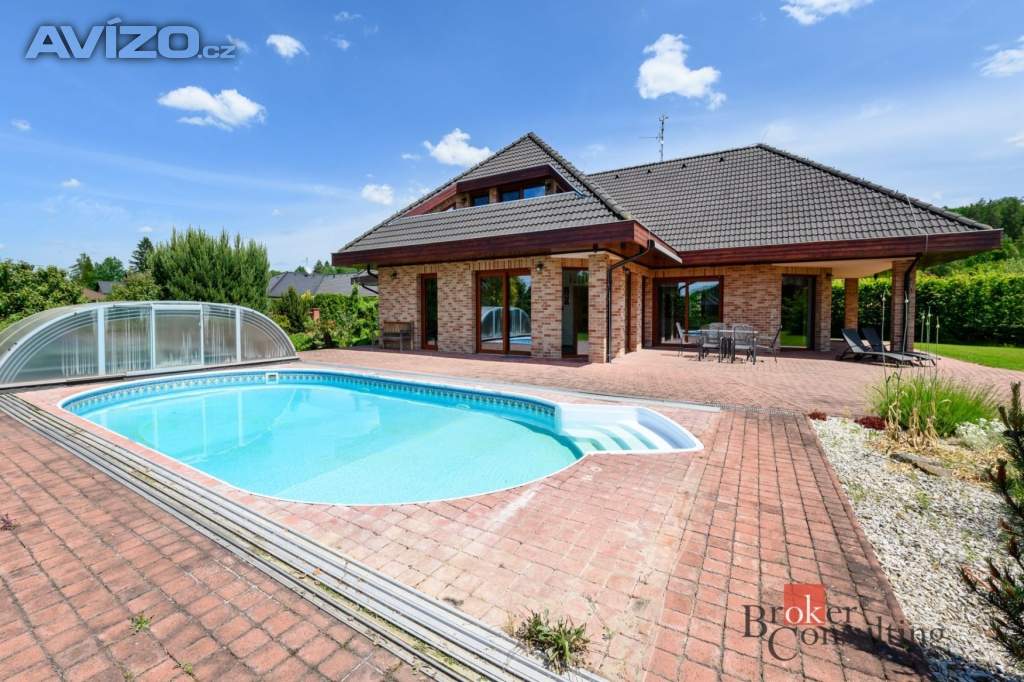 Foto inzerátu Prodej rodinného domu 372 m², Štěnovice