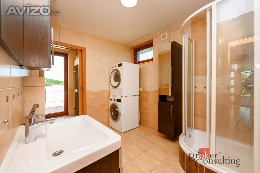 Foto inzerátu Prodej rodinného domu 372 m², Štěnovice