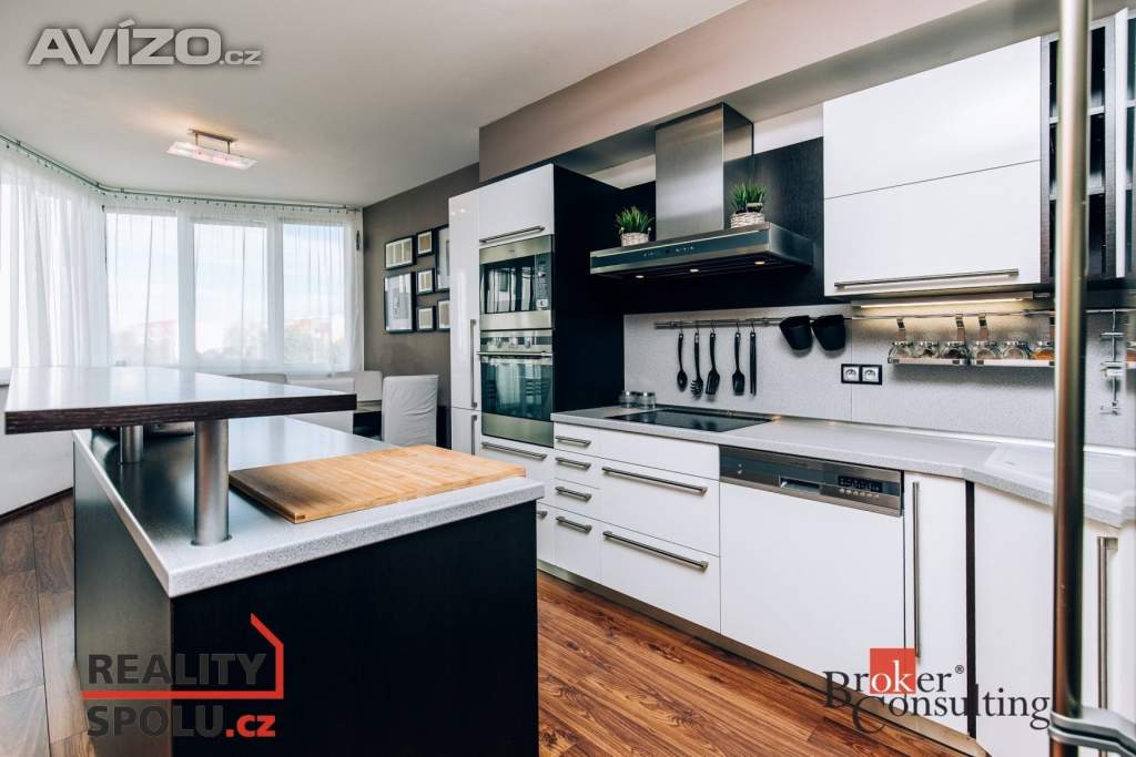 Pronájem bytu 3+kk 82 m², Hradec Králové