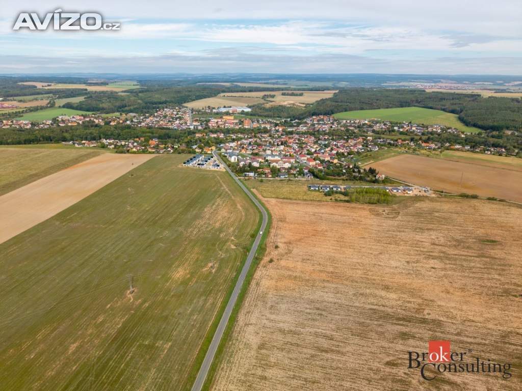 Foto inzerátu Prodej pole 5 707 m², Tlučná