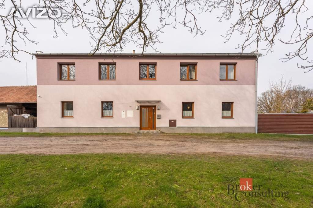 Prodej rodinného domu 320 m², Barchov