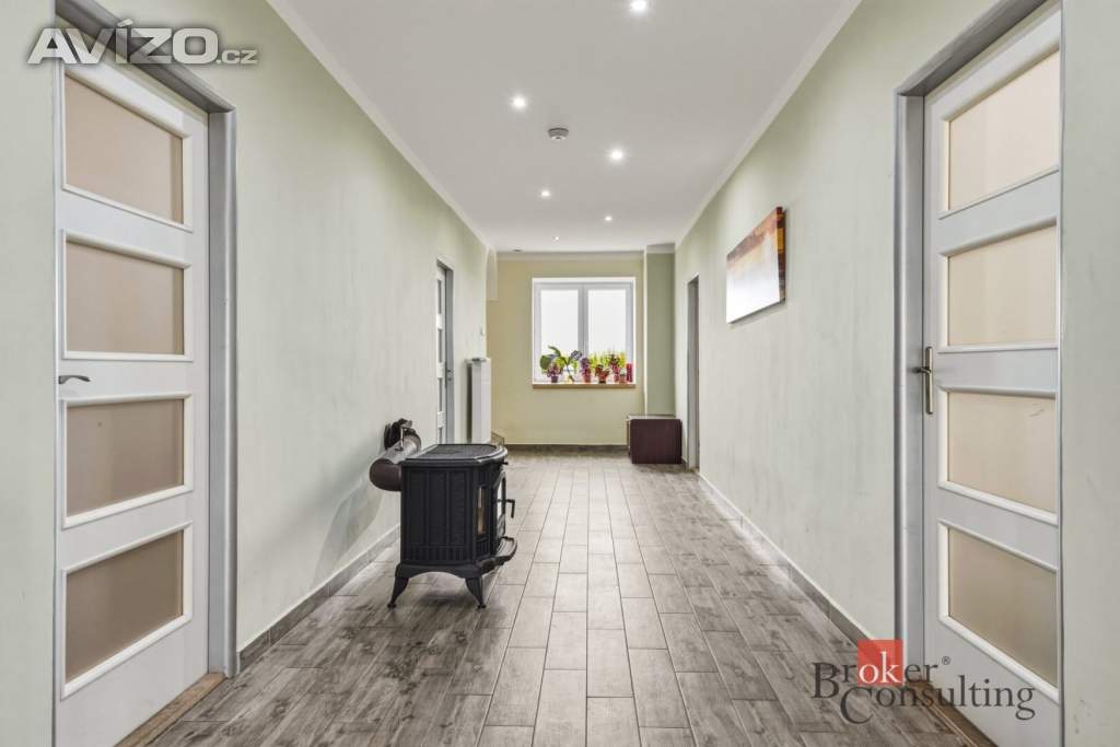 Foto inzerátu Prodej rodinného domu 320 m², Barchov