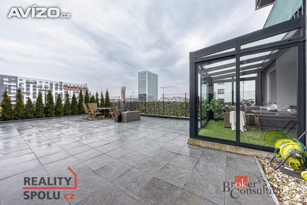 Prodej byty 2+kk, 136 m2 - Praha - Vysočany