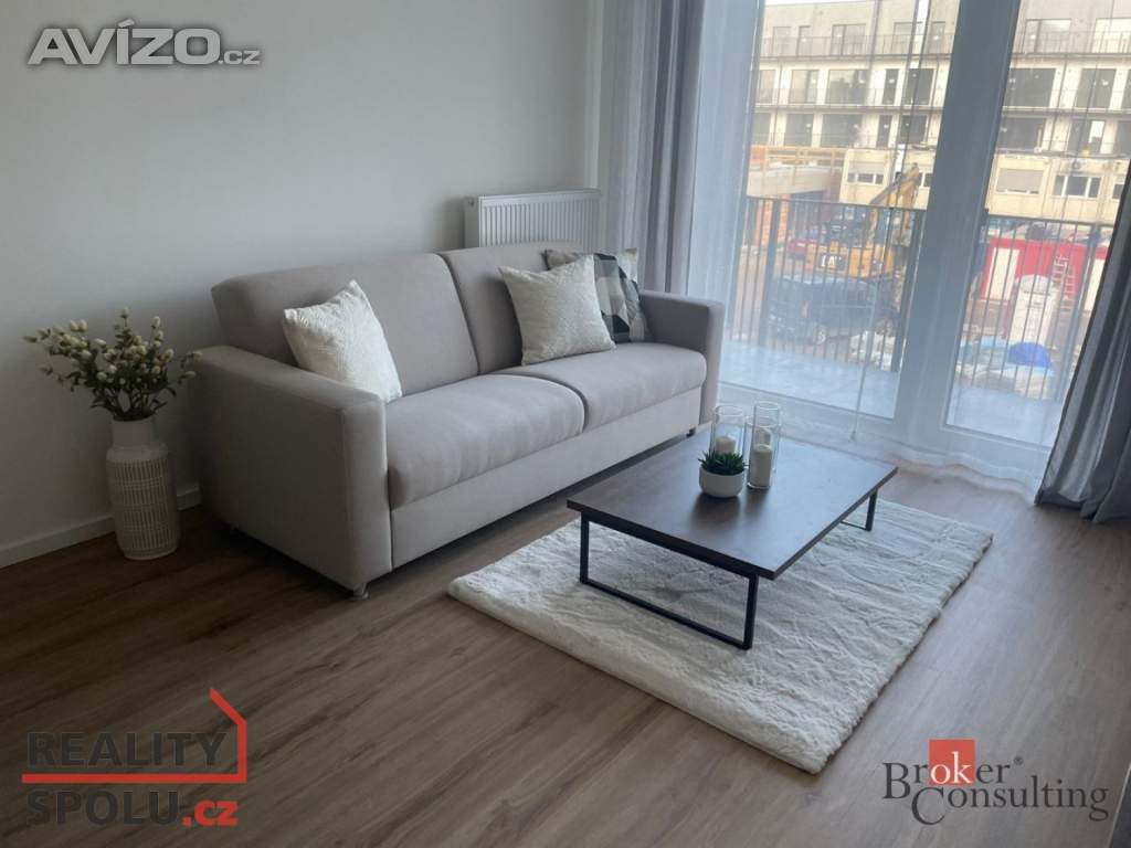 Pronájem byty 1+kk, 35 m2 - Kladno - Dubí