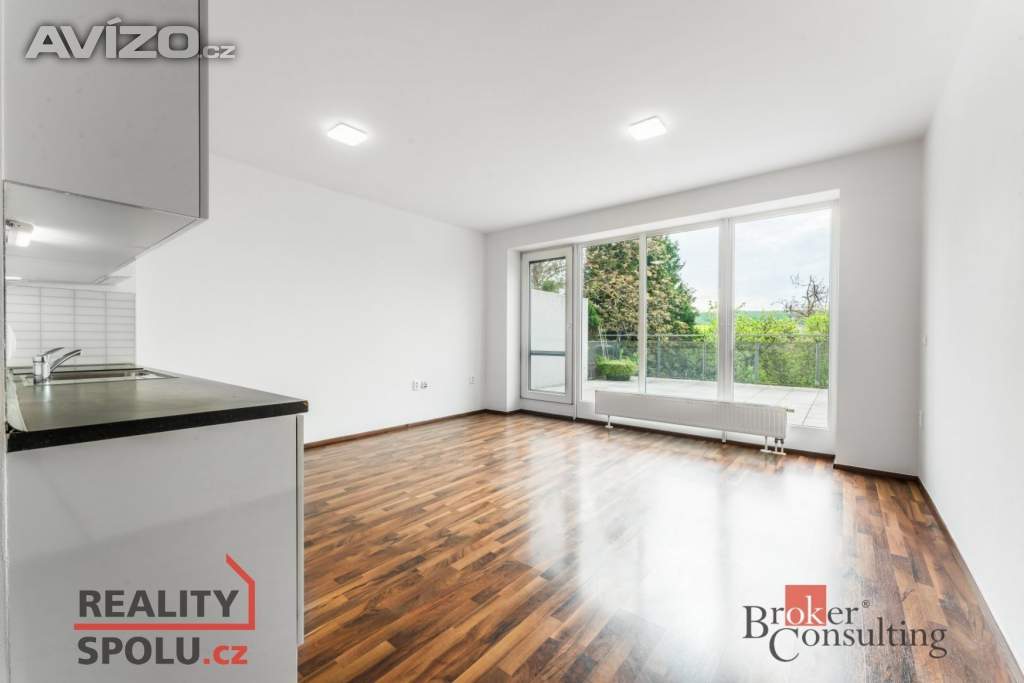 Pronájem byty 1+kk, 56 m2 - Brno - Obřany