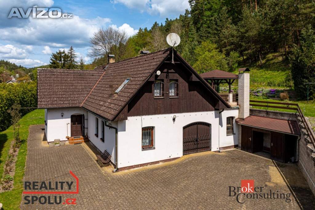 Prodej rodinné domy, 226 m2 -