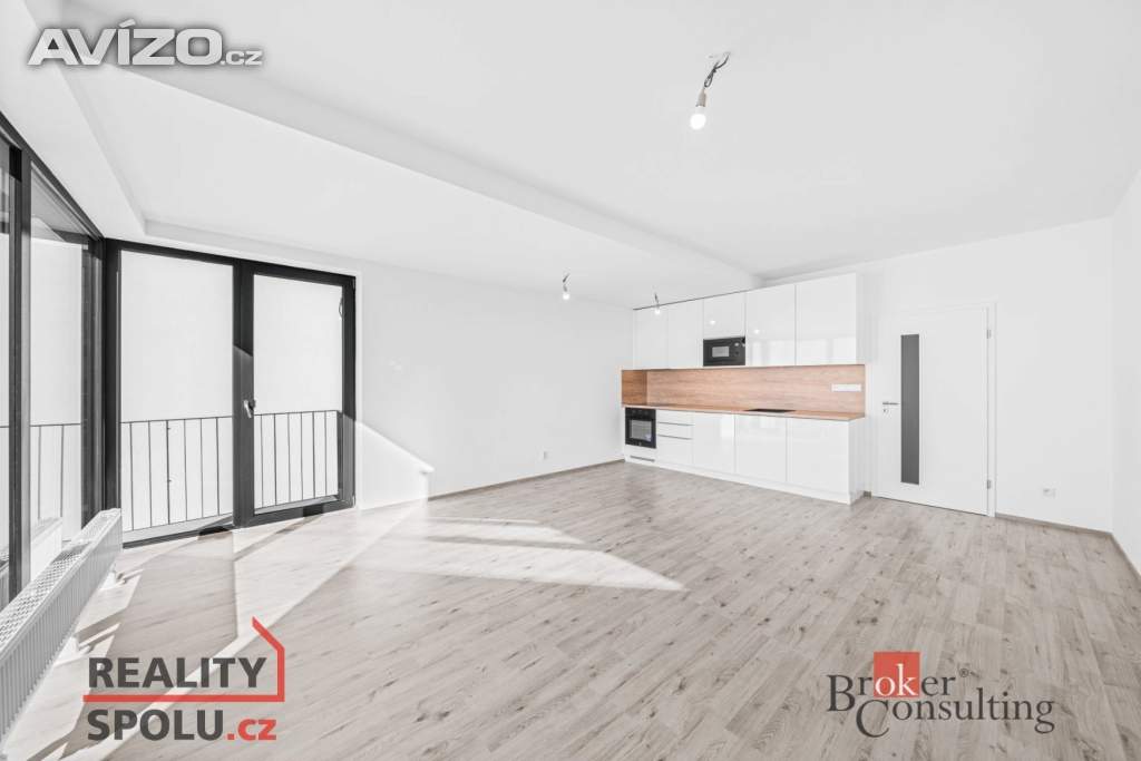 Pronájem byty 1+kk, 41 m2 - Plzeň - Jižní Předměstí