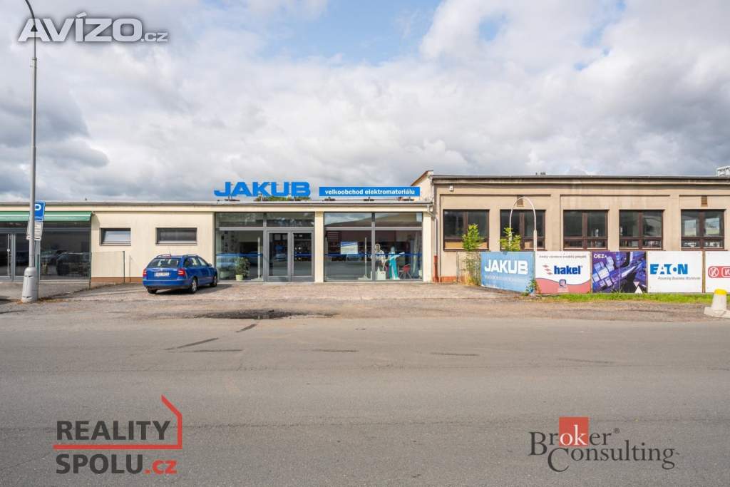 Pronájem obchodní prostory, 480 m2 -