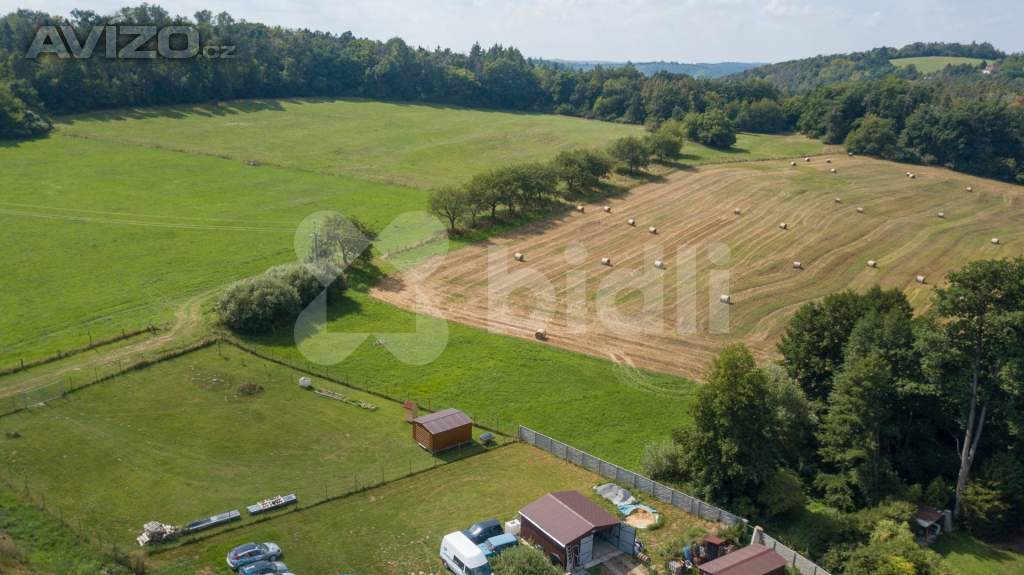 Prodej stavebního pozemku 2512 m² v malebné obci Loutí - Nová Rabyně