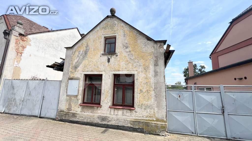 Prodej rodinného domu k rekonstrukci s užitnou plochou 56 m2 na pozemku 422 m2