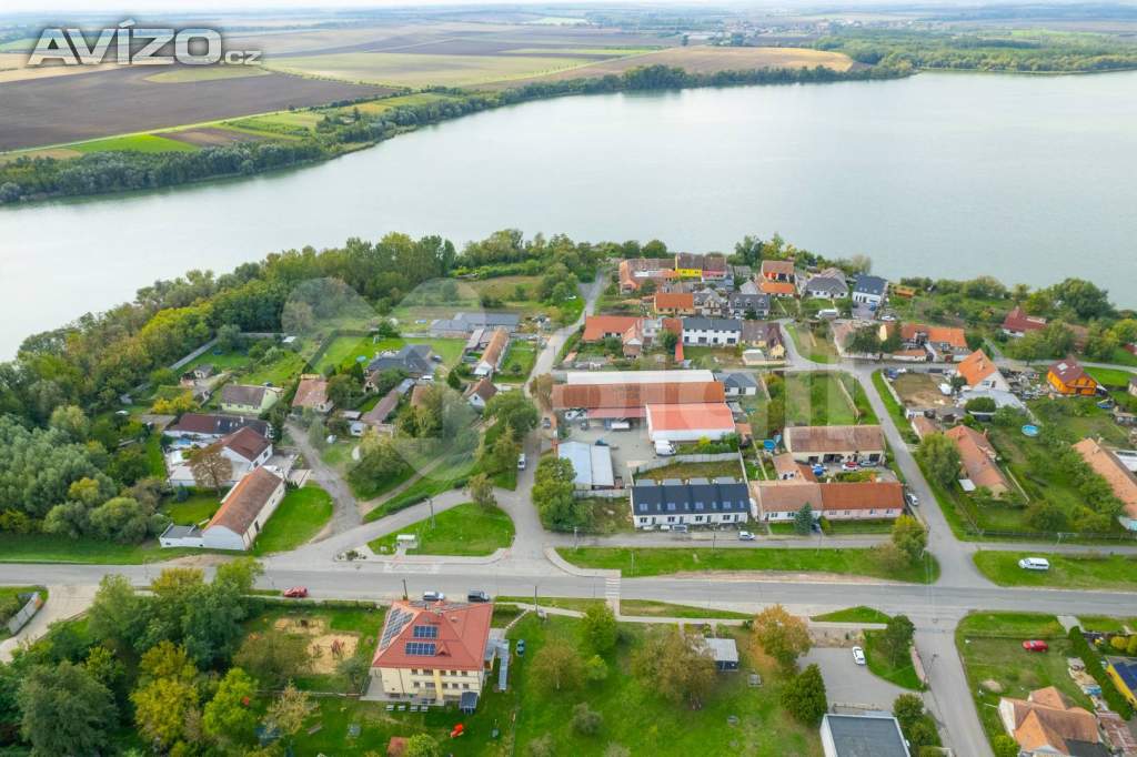 Prodej vinařství, včetně technologií, zásob a vinic, Nová Ves u Pohořelic