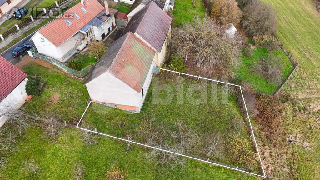 Prodej stodola na pozemku 729 m2 , Mešno